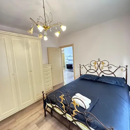 Stylish Downtown Getaway * Tirana