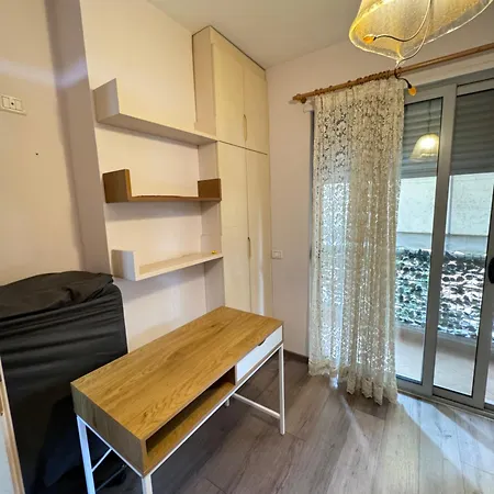 Stylish Downtown Getaway Apartment *